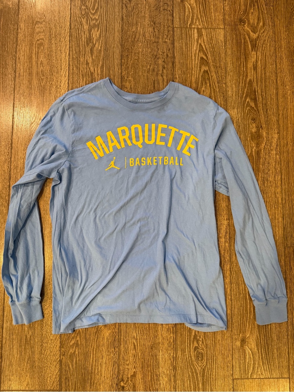 Nike Marquette Basketball Long Sleeve Tee - Light Blue & Yellow